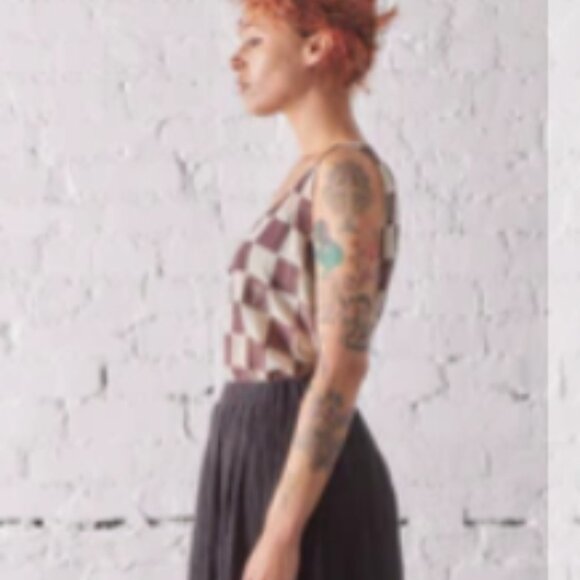 Checkered Sleeveless Top - Brown and White - Picture 4 of 6